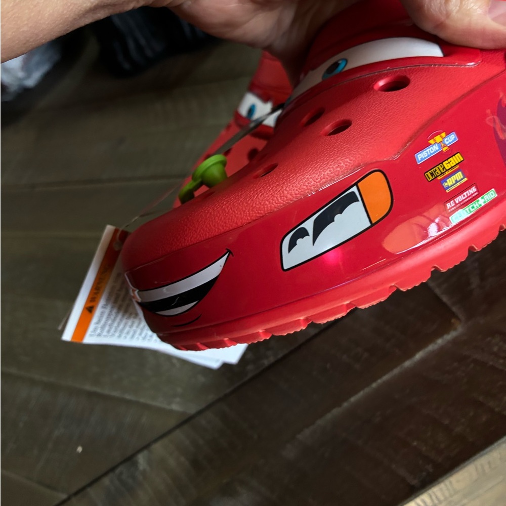 Lightning McQueen CROCS NWT - image 4